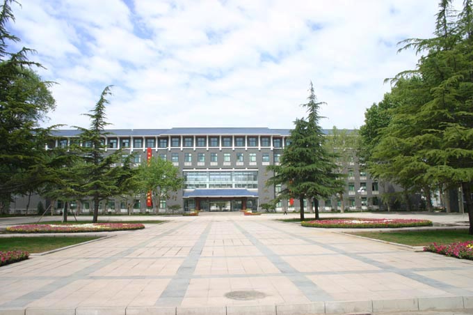 山东省济南第一中学